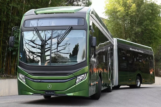 mercedes-benz-avanca-na-eletromobilidade-com-onibus-urbano 