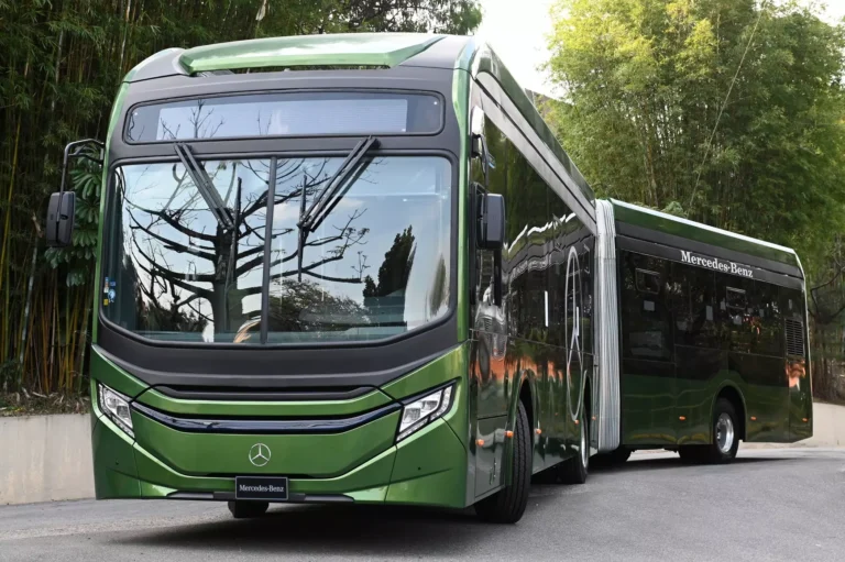 mercedes-benz-avanca-na-eletromobilidade-com-onibus-urbano 