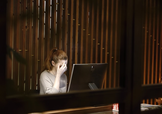 como-identificar-sinais-de-burnout-e-buscar-ajuda-|-na-pratica