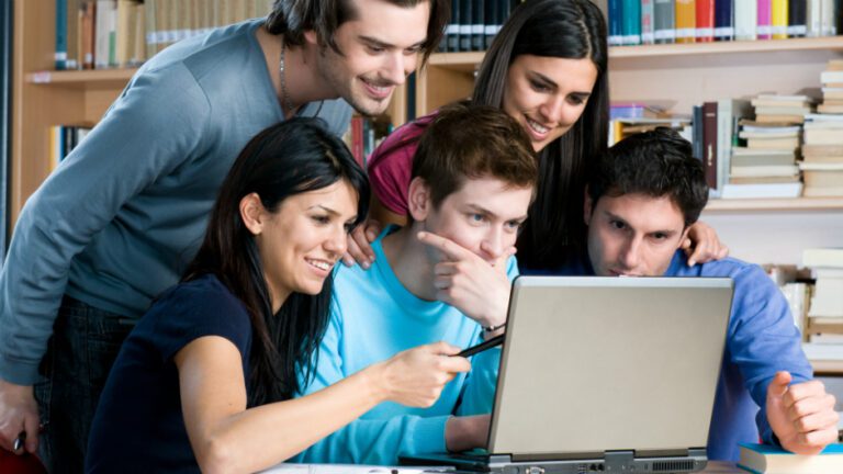 como-se-destacar-em-processos-seletivos-de-empresas-junior-|-na-pratica