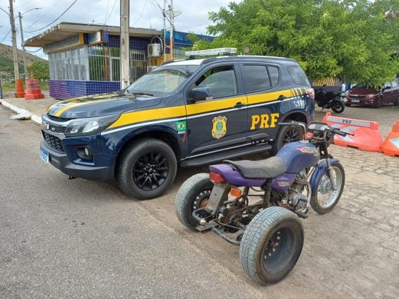 honda-cg-transformada-em-triciclo-e-apreendida-pela-prf