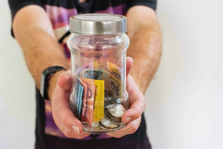 como-organizar-sua-vida-financeira-desde-a-faculdade