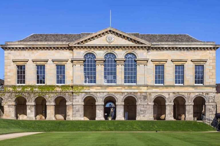 cranio-humano-como-taca?-como-este-osso-saiu-do-caribe-e-chegou-a-jantares-em-oxford