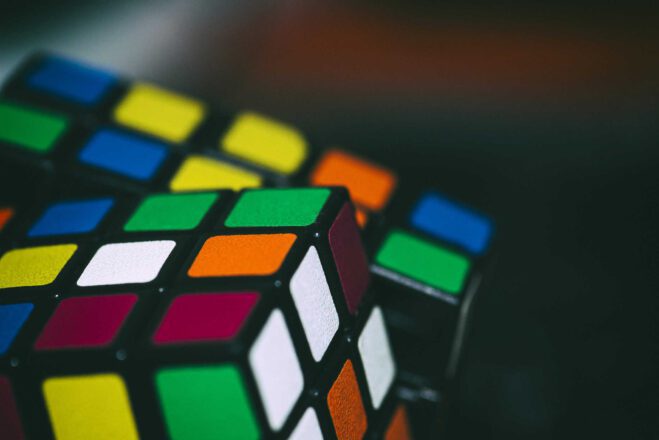 como-e-o-robo-que-quebrou-recorde-ao-resolver-cubo-magico-em-0,1s