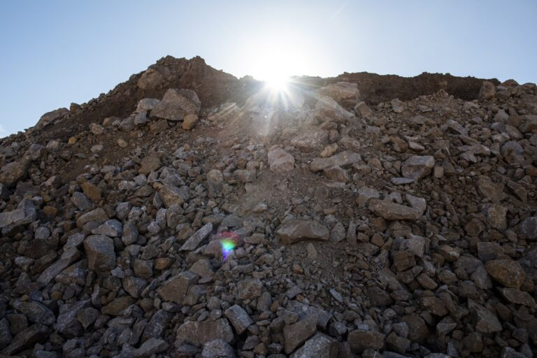 minerio-de-ferro-amplia-queda-na-china-com-foco-no-aumento-da-oferta