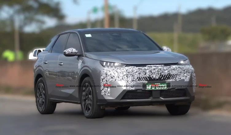 flagra:-novo-peugeot-e-3008-e-testado-no-brasil,-mas-chegada-e-incerta