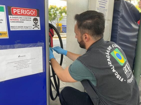rj:-fiscalizacao-autua-14-postos-de-combustivel-por-adulteracao