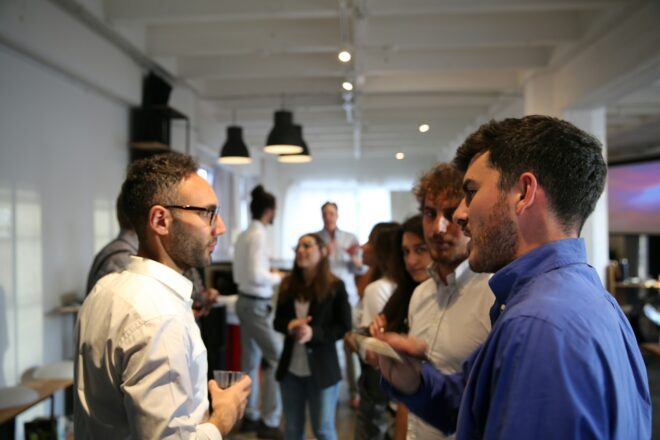 networking-no-estagio:-como-construir-conexoes-valiosas-com-colegas-e-superiores