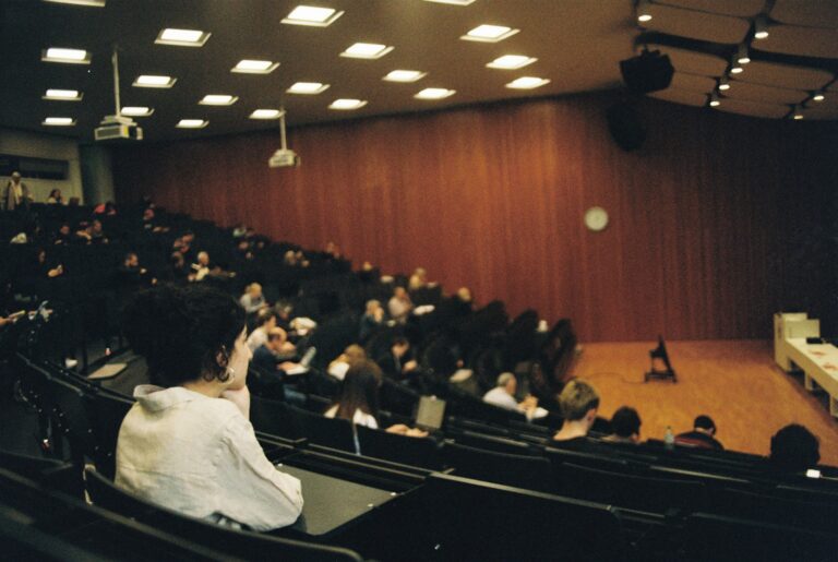 estrategias-para-participar-de-debates-e-discussoes-academicas-de-forma-construtiva