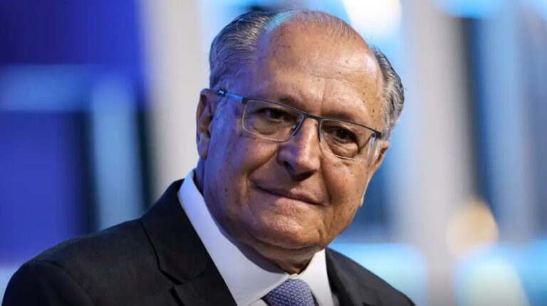 alckmin-diz-que-brasil-esta-dialogando-com-eua-“com-reserva”-sobre-tarifas