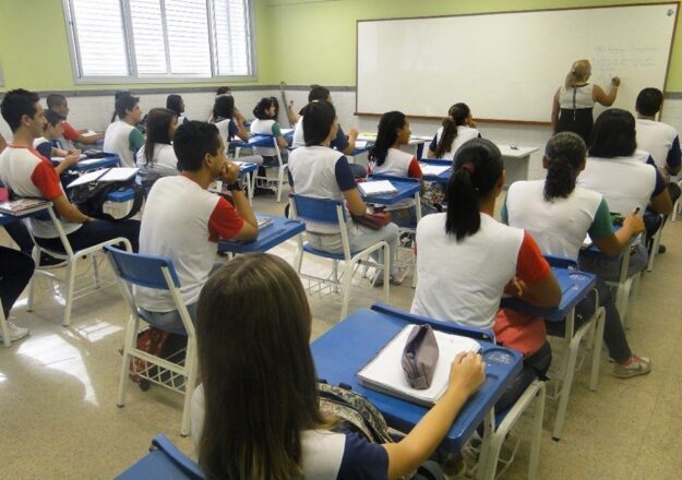selecao-publica-da-urca-tem-101-vagas-para-professores-substitutos