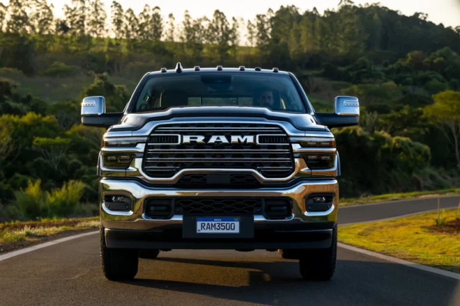 ram-2500-e-3500,-o-topo-das-picapes-no-brasil
