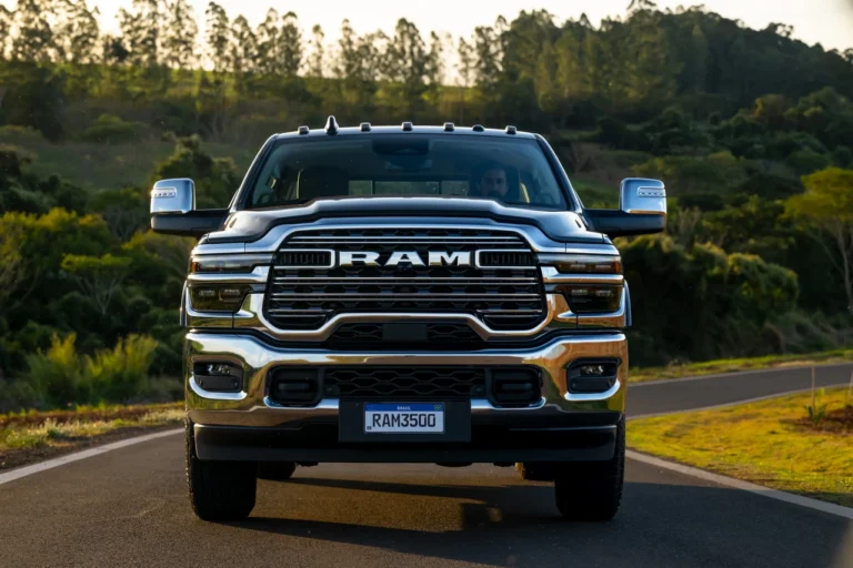 ram-2500-e-3500,-o-topo-das-picapes-no-brasil