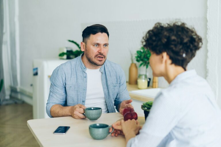 esse-e-o-motivo-que-faz-as-pessoas-nao-te-entenderem-de-primeira-no-trabalho