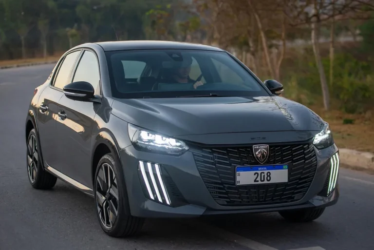 novos-peugeot-208-e-2008-chegam-com-tecnologia-bio-hybrid