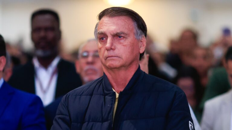 bolsonaro-esta-com-saude-debilitada-e-nao-deve-comparecer-ao-stf,-diz-advogado