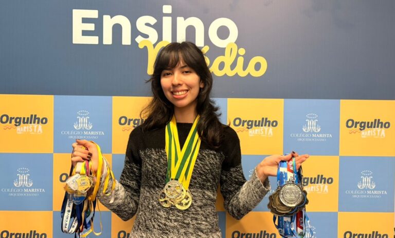 estudante-que-aprendeu-coreano-sozinha-tem-mais-de-40-medalhas-em-olimpiadas-do-conhecimento