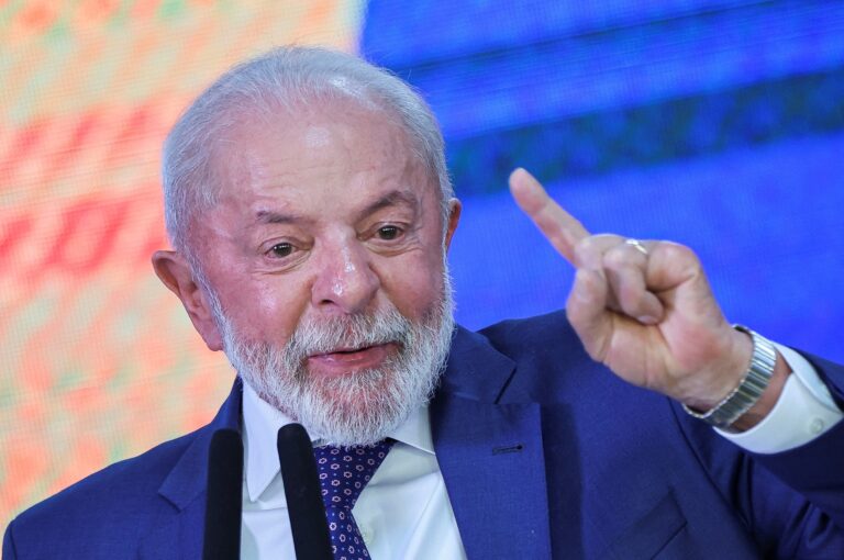lula-elogia-encontro-entre-trump-e-putin-e-cobra-uniao-do-brics-contra-o-‘tarifaco’