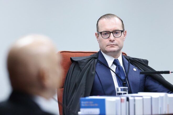 zanin-acompanha-maioria-e-rejeita-cerceamento-das-defesas-na-acao-da-trama-golpista