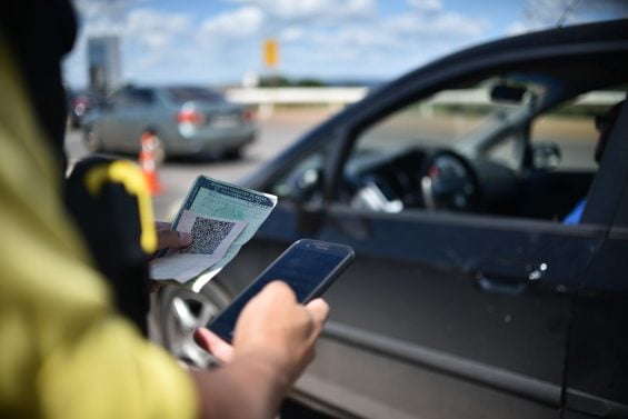 foi-pego-na-blitz?-agora-e-possivel-regularizar-seu-carro-via-pix-na-hora