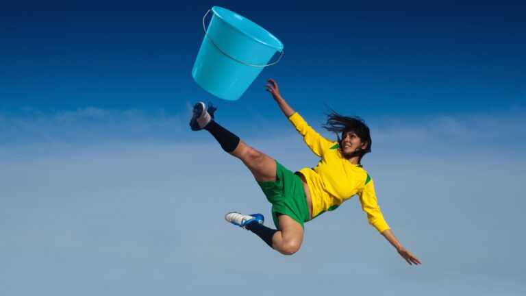 de-onde-veio-a-expressao-“chutar-o-balde?”