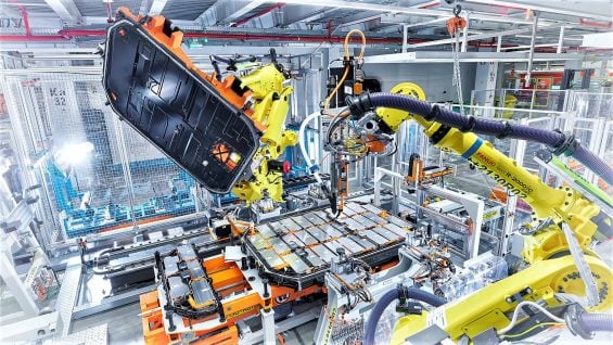 carro-eletrico-a-preco-de-bicicleta-e-fabrica-de-baterias-esvaziada