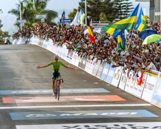mundial-de-ciclismos-de-estrada-2025:-mais-um-feito-de-pogacar 
