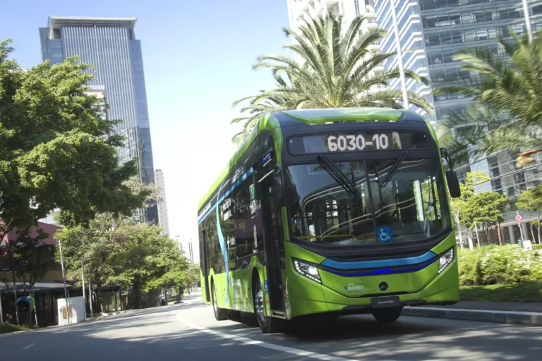 mercedes-benz-ultrapassa-400-onibus-eletricos-vendidos-no-brasil