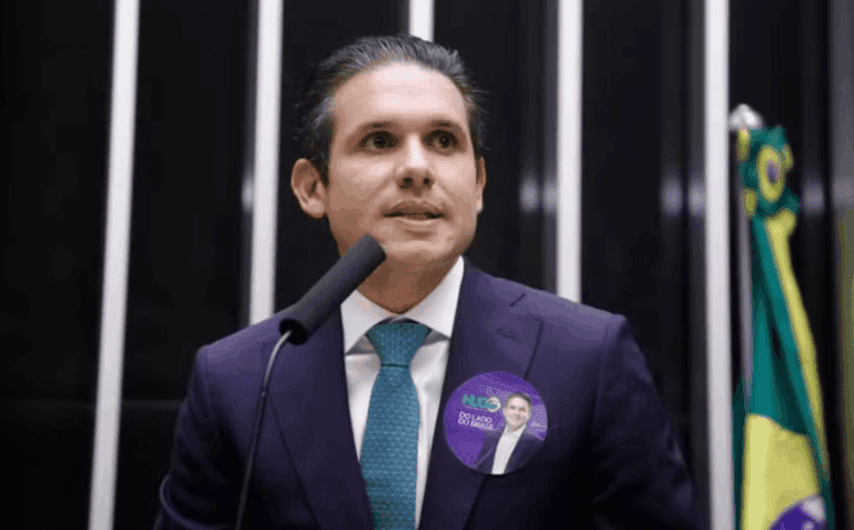 hugo-motta-destaca-importancia-de-barroso-e-diz-que-ele-‘fara-falta’-no-stf