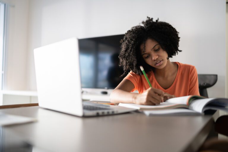 como-aproveitar-da-melhor-forma-uma-graduacao-ead?