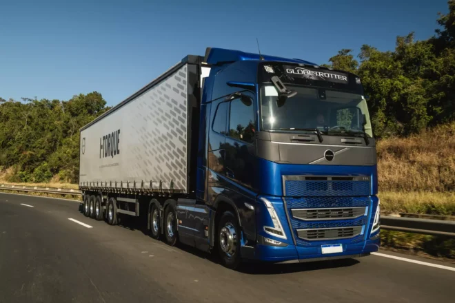 volvo-fh-2026-ganha-sistema-i-torque-e-promete-ate-3%-de-economia-de-combustivel