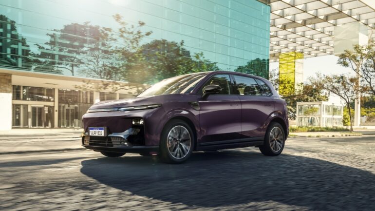 b10,-o-suve-medio-eletrico-da-leapmotor