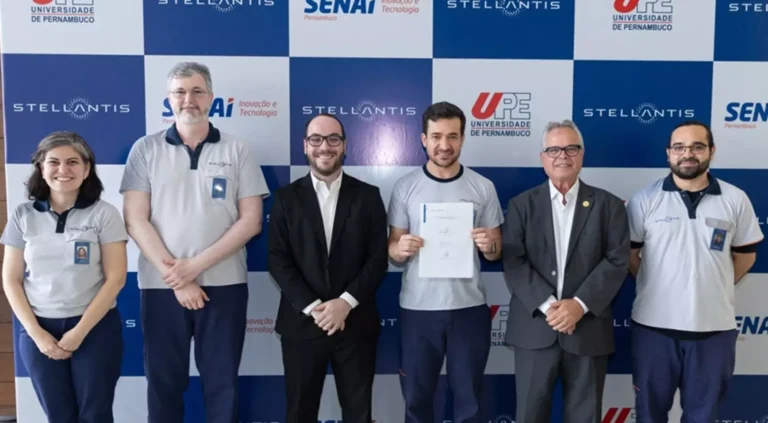 stellantis-faz-parceria-com-senai-e-upe-para-digitalizacao-do-polo-automotivo-de-goiana