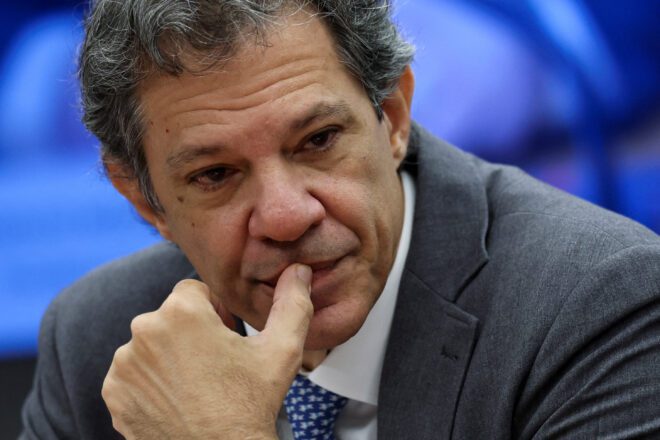 haddad-nao-confirma-se-fica-na-fazenda-e-diz-que-ja-entregou-tudo-a-lula