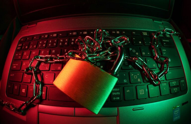 criminosos-focam-em-golpes-mais-lucrativos,-usam-ia-e-ameacam-black-friday